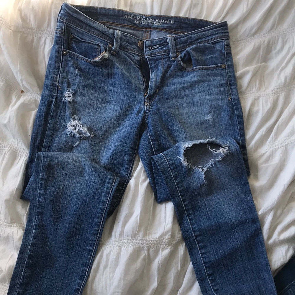 High waisted American Eagle Jeans